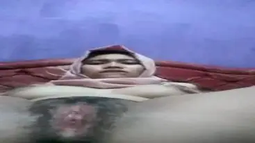 Aku Kangen Sayang Jilbab Pink poster
