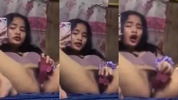 Bokep Indo Bocil Colmek Pakai Dildo Panjang poster