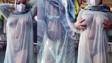 Tante Jilboobs Transparan Outdoor Pamer Berani poster